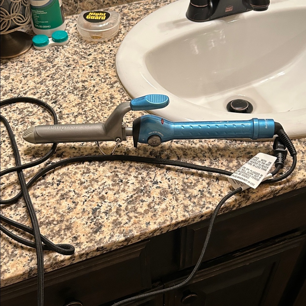 Babyliss curling iron